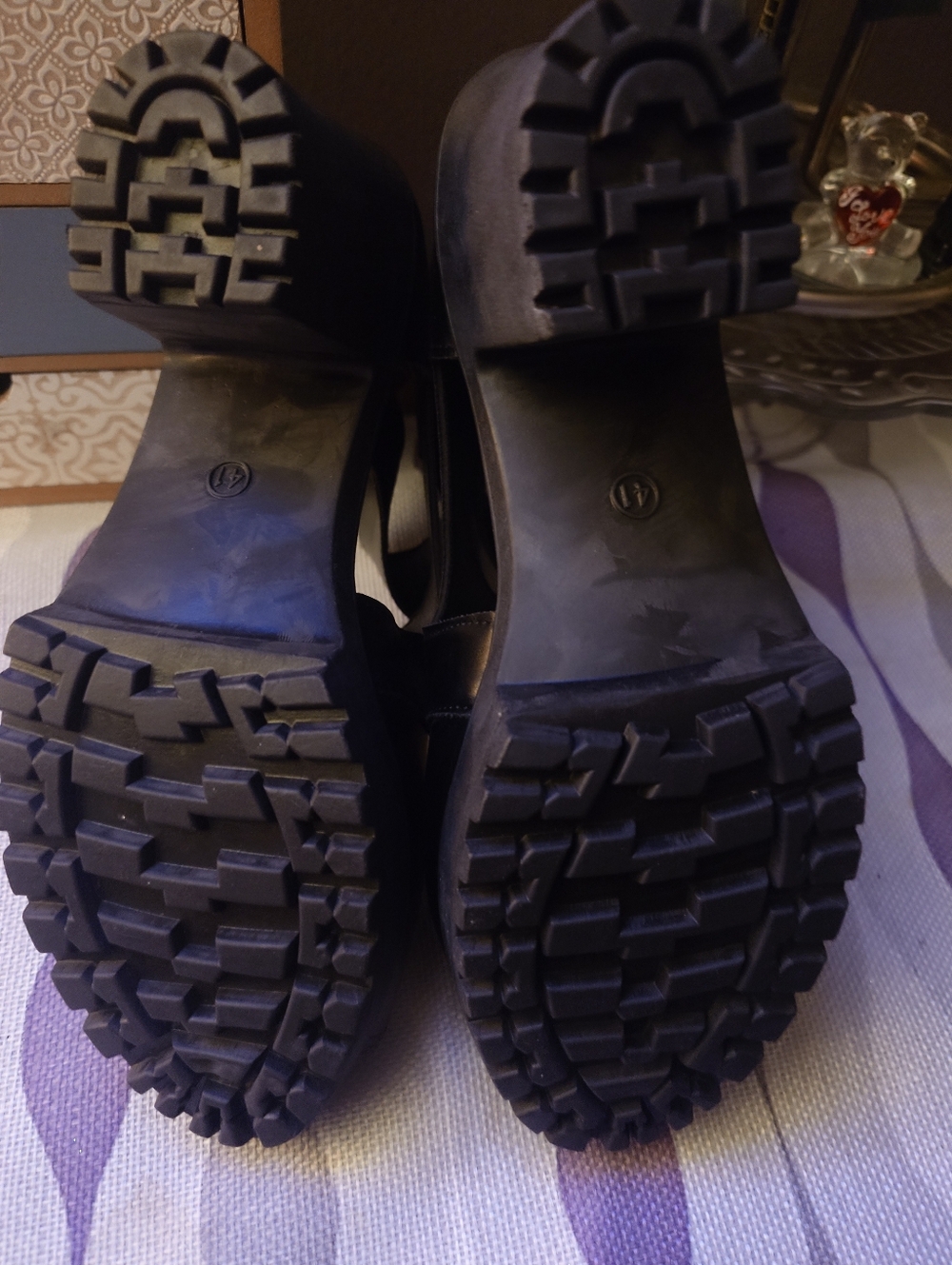 Women's Black Cutout Chunky Heel Sandals - Picture 6 of 6